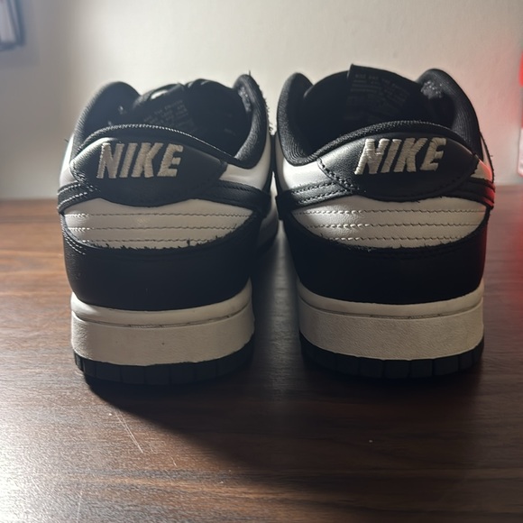 Nike panda dunks 10.5 - Picture 4 of 9